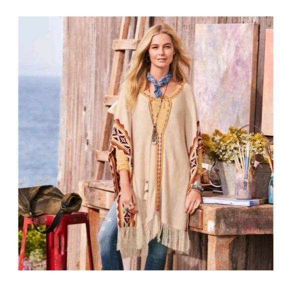 Idol Mind Tops - Idol Mind Rush Creek Women's Southwest Aztec Print Tassle Fringe Poncho S/M